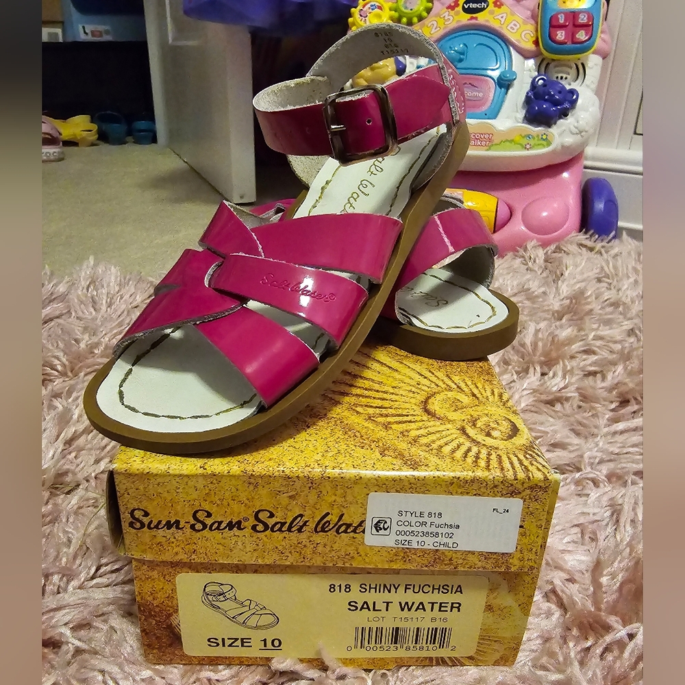 Shiny Fuschia Sun-San Salt Water Sandals 10C